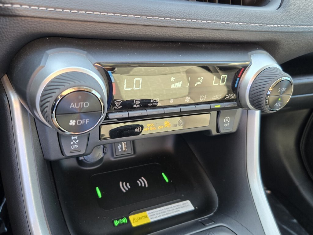 Used 2025 Toyota RAV4 XLE w/ Convenience Package FWD image 18