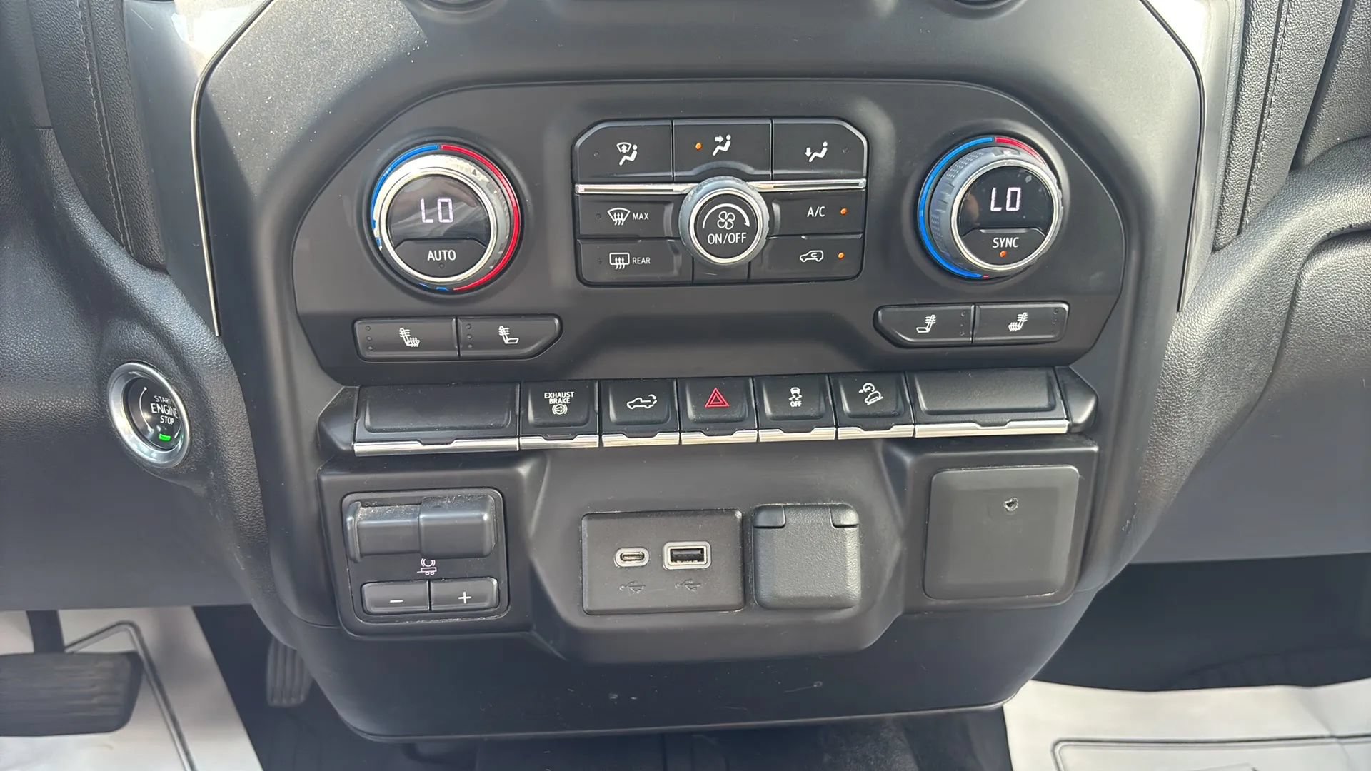Used 2023 Chevrolet Silverado 2500 LT w/ Convenience Package AWD/4WD image 27