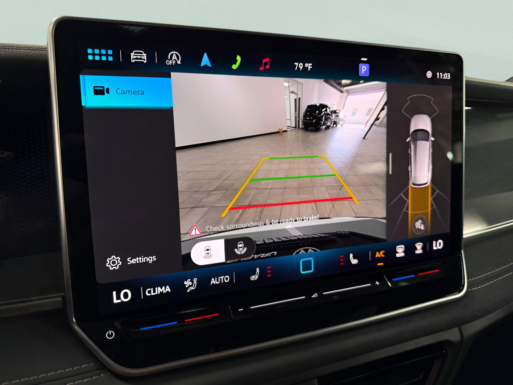 Certified 2025 Volkswagen Tiguan SE R-Line AWD/4WD image 17