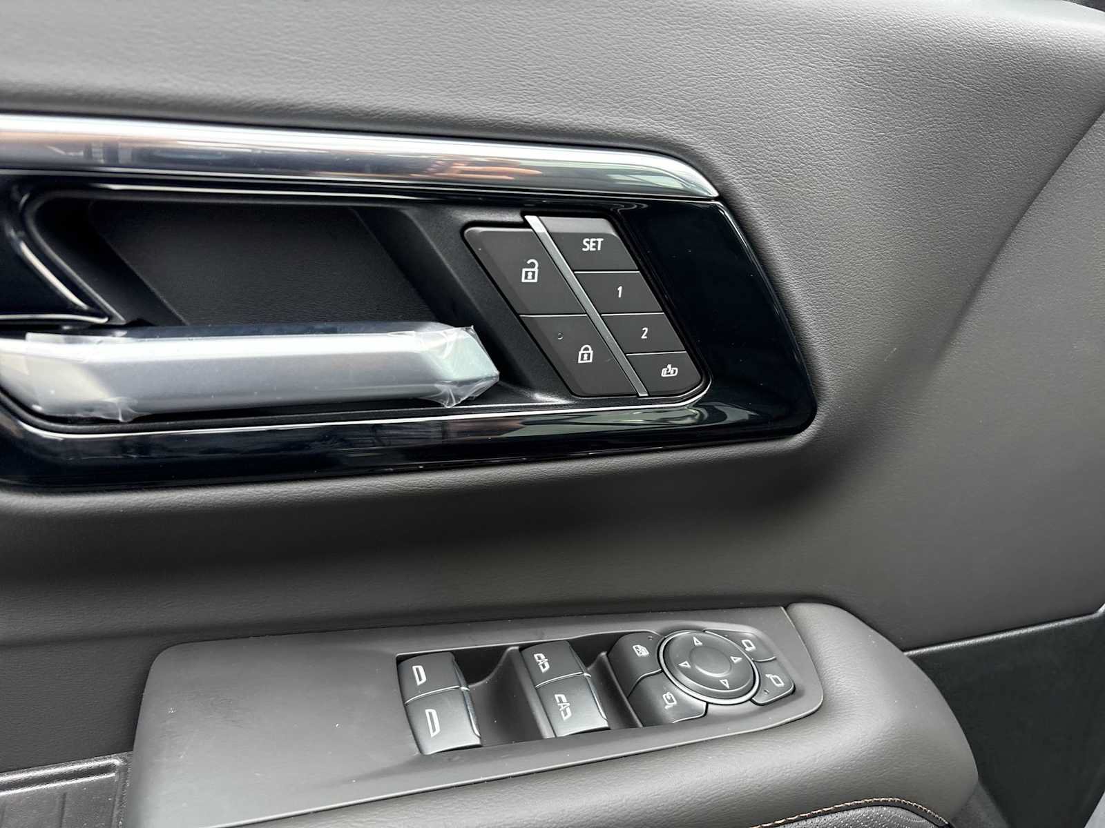 New 2026 Chevrolet Tahoe High Country AWD/4WD image 24