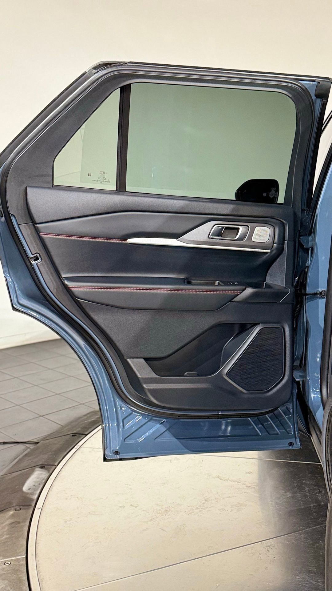 Used 2025 Ford Explorer ST w/ Sun And Sound Package image 52