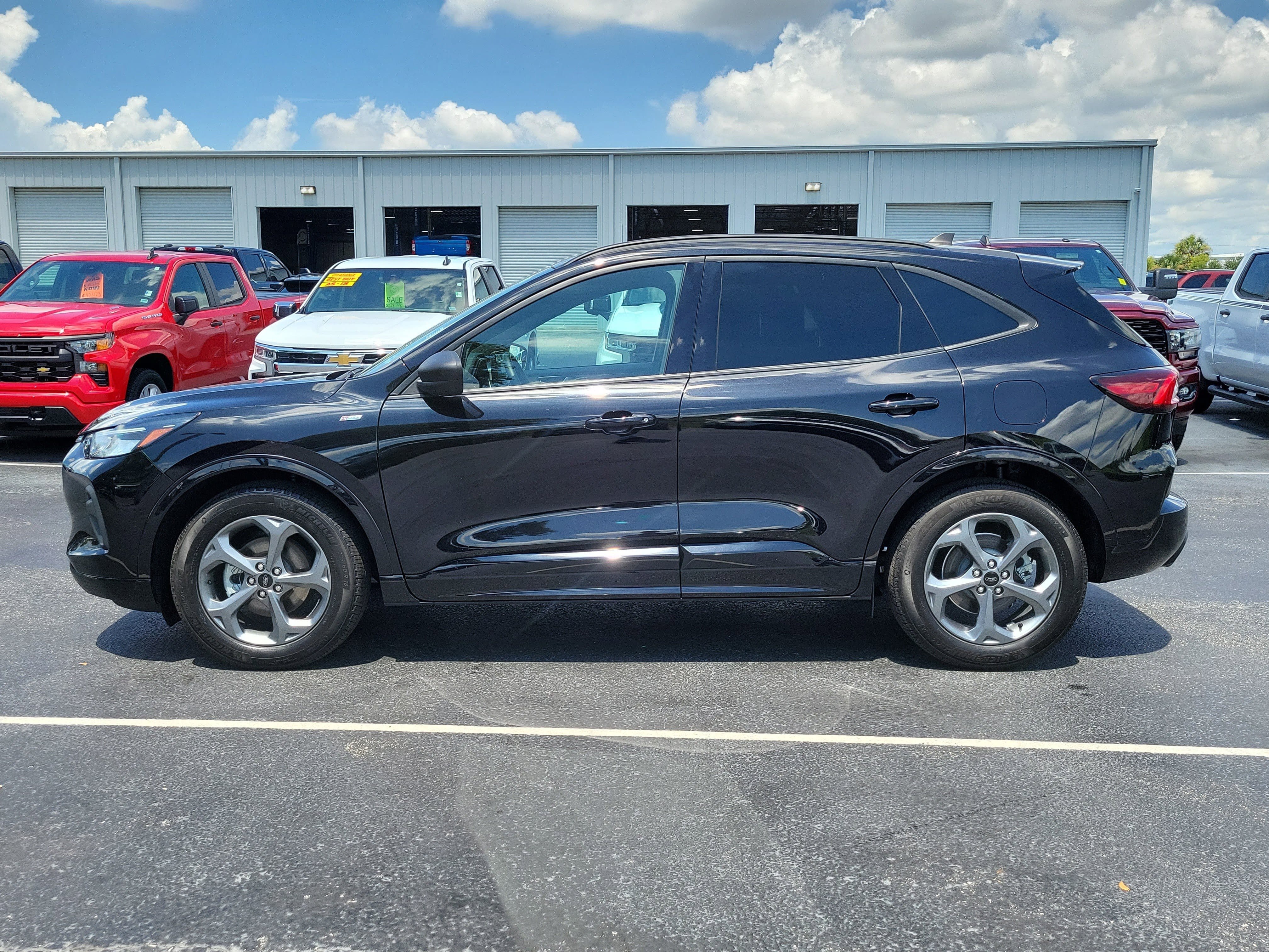 Certified 2024 Ford Escape ST-Line w/ Tech Pack #1 FWD image 6