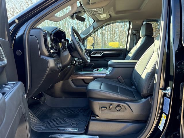 Used 2025 Chevrolet Silverado 2500 LTZ w/ Trail Boss Package AWD/4WD image 28