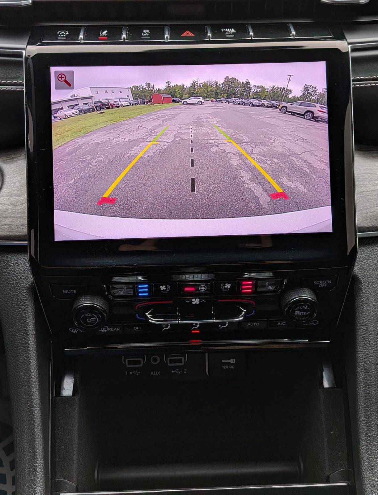 Used 2023 Jeep Grand Cherokee L Overland AWD/4WD image 18