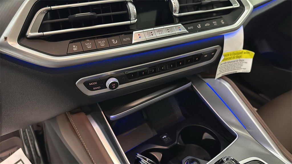 Used 2022 BMW X6 xDrive40i w/ Executive Package image 37