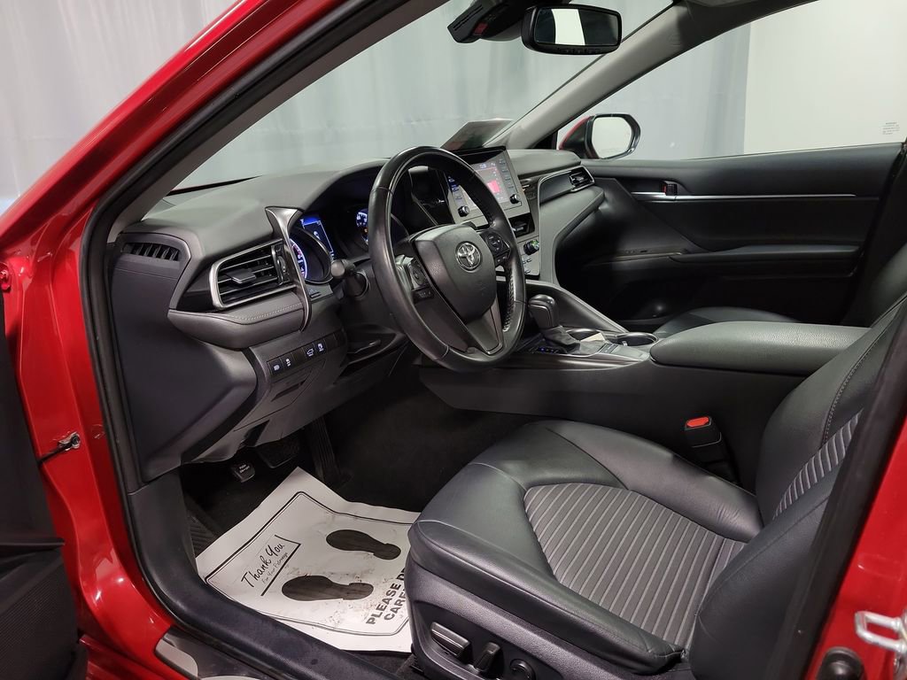 Used 2024 Toyota Camry SE image 12