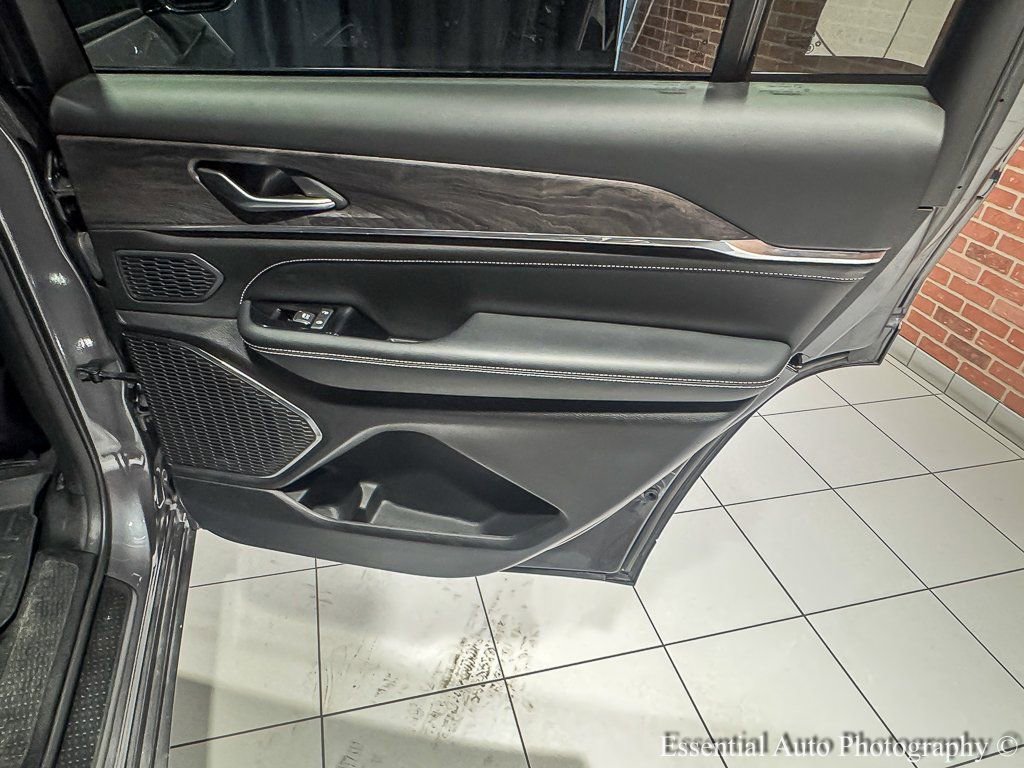 Used 2024 Jeep Grand Cherokee L Overland w/ Trailer Tow Package image 30