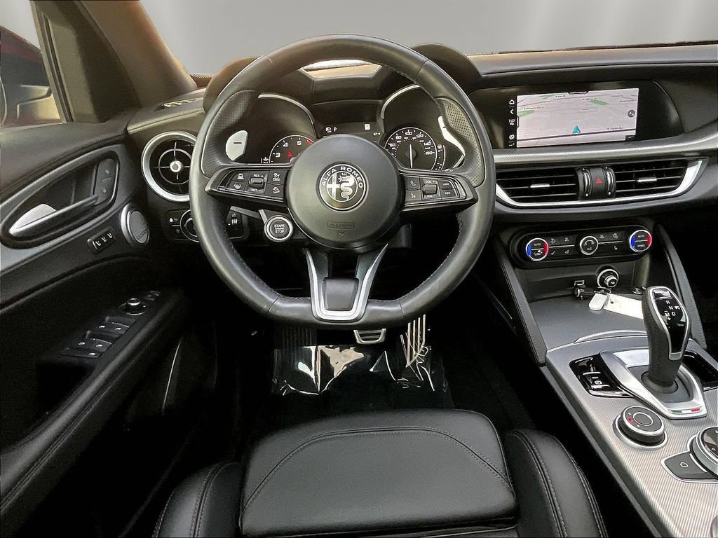 Used 2023 Alfa Romeo Stelvio Veloce AWD/4WD image 8