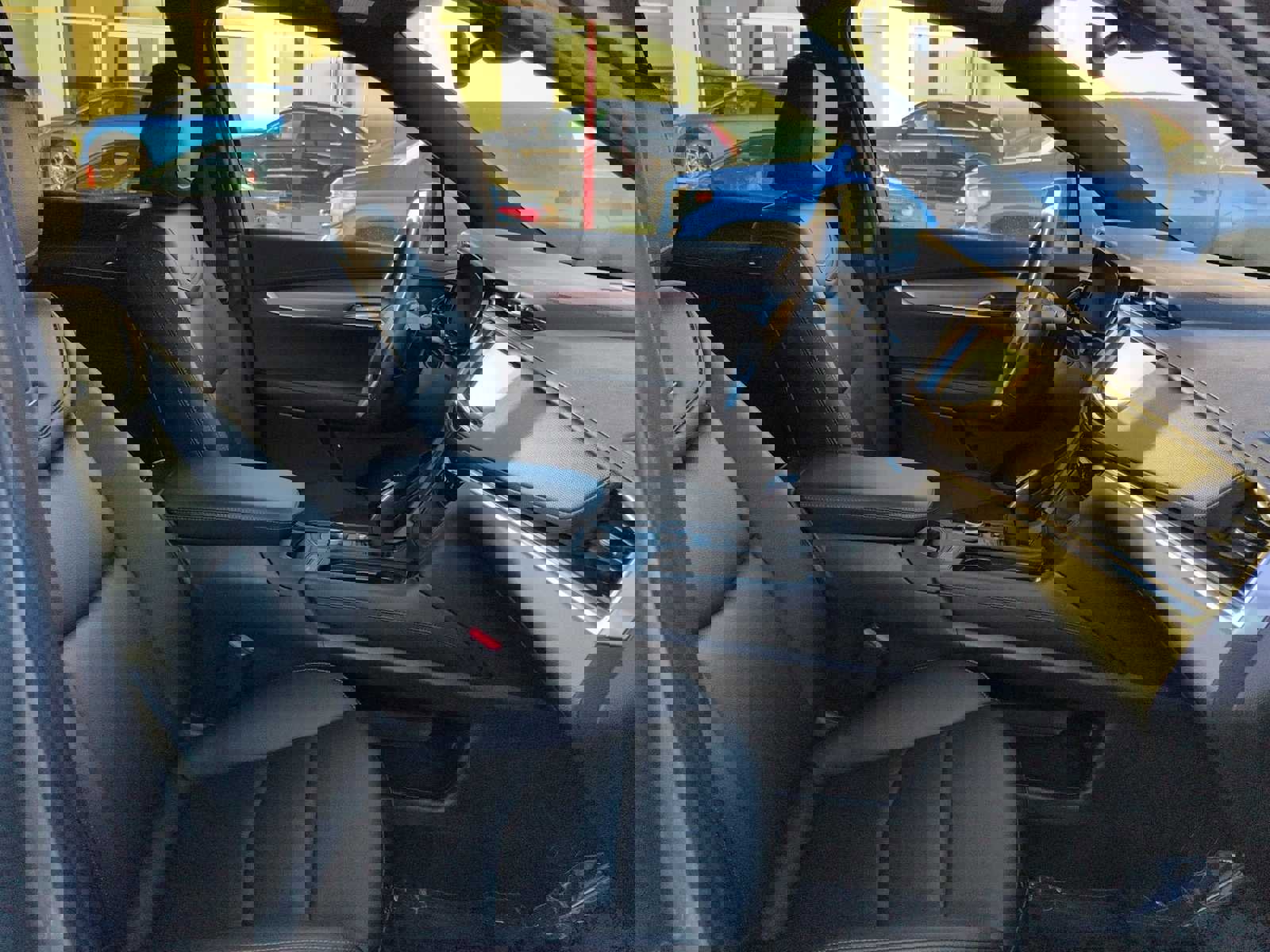 Used 2025 Cadillac XT6 Luxury image 28