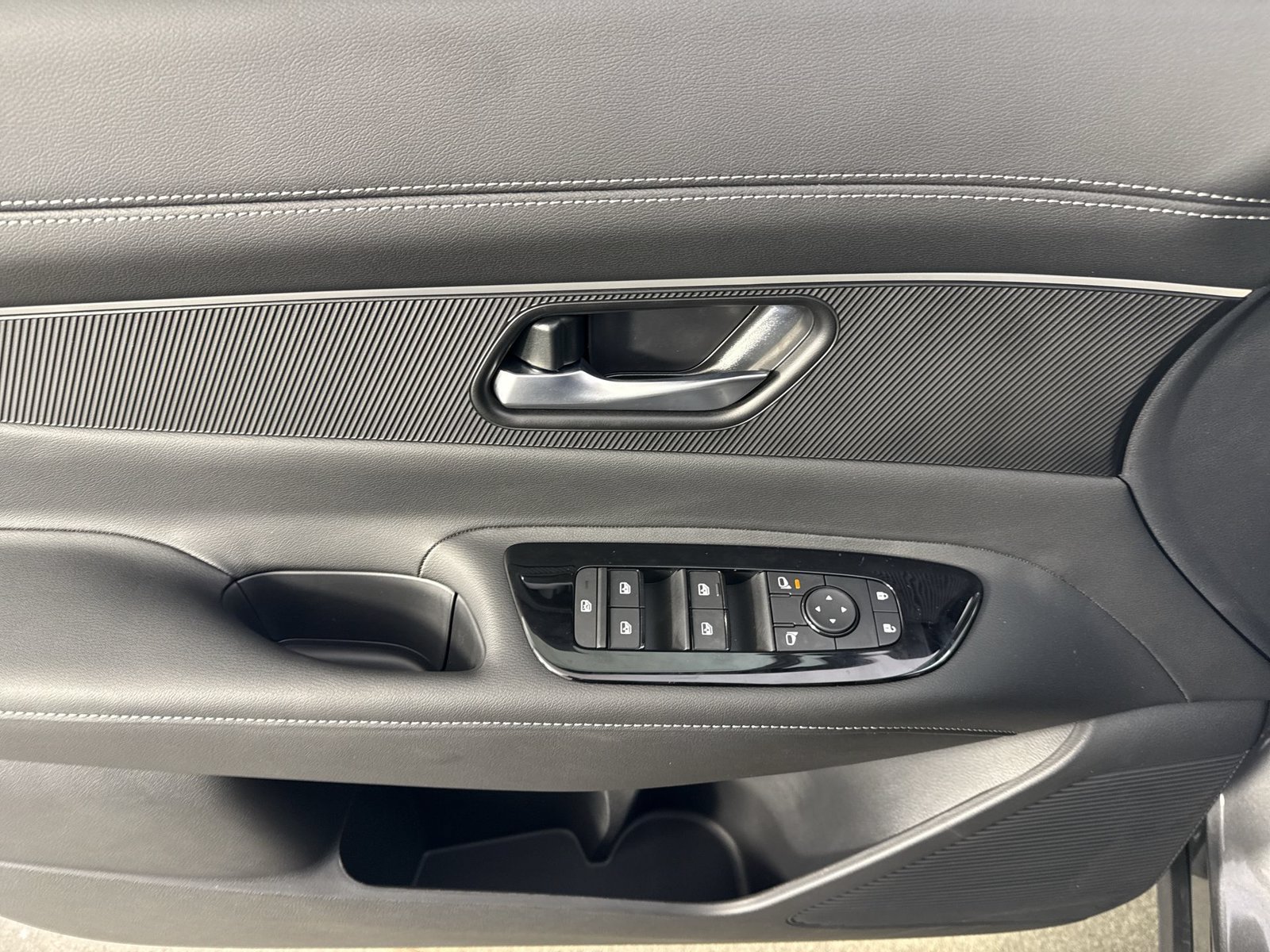 New 2026 Nissan Murano SV AWD/4WD image 19