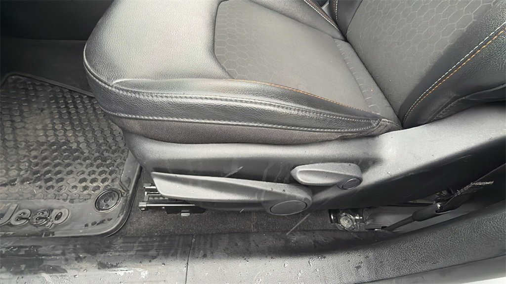 Used 2019 Jeep Compass Latitude w/ Cold Weather Group image 22