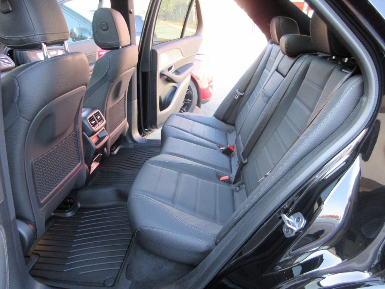 Used 2025 Mercedes-Benz GLE 580 4MATIC image 38