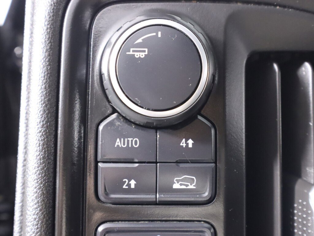 Used 2020 Chevrolet Silverado 1500 Custom image 10