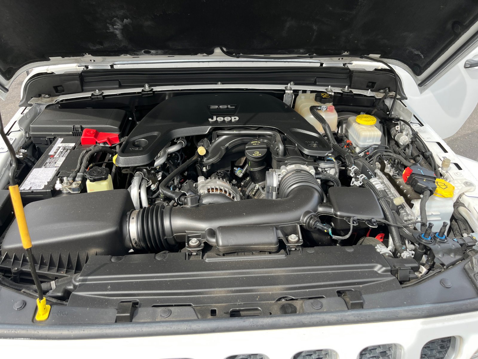 Used 2018 Jeep Wrangler Unlimited Sahara image 21