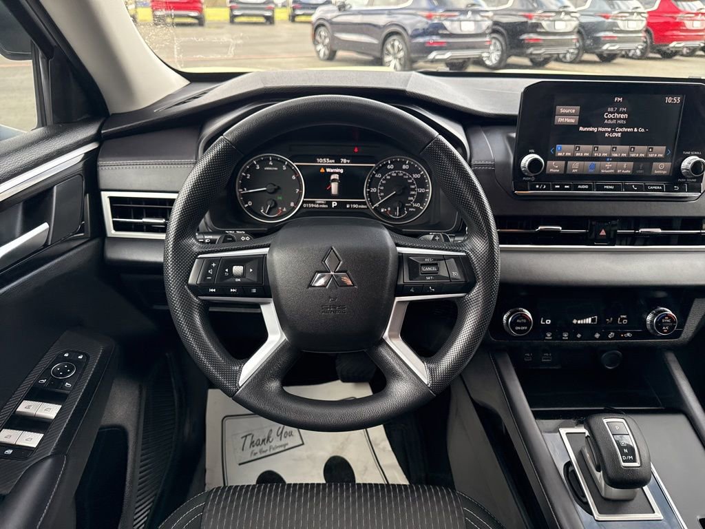 Used 2024 Mitsubishi Outlander ES image 39