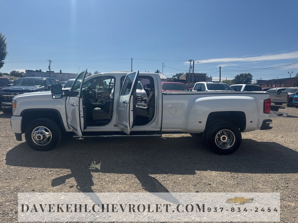 Used 2015 GMC Sierra 3500 Denali w/ Duramax Plus Package image 35