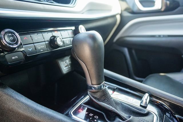 Used 2025 Jeep Compass Limited image 21