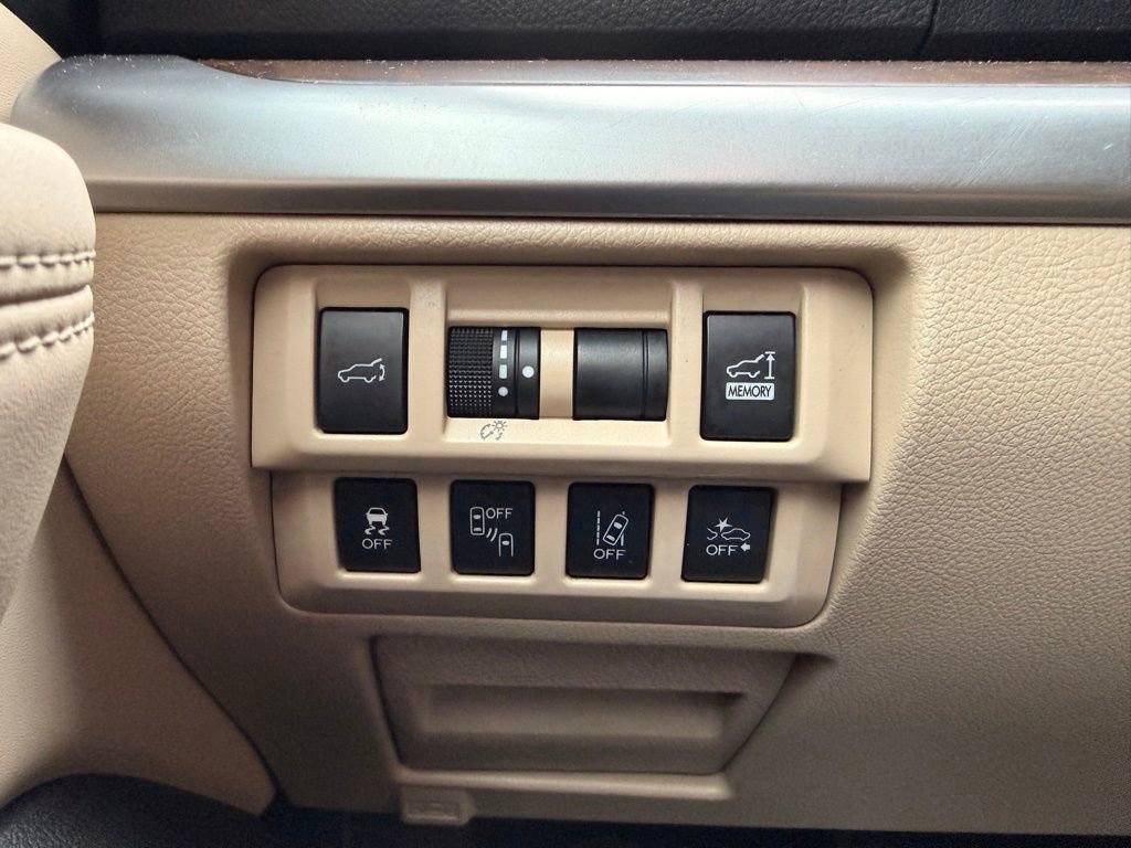 Used 2018 Subaru Outback 2.5i Limited AWD/4WD image 28