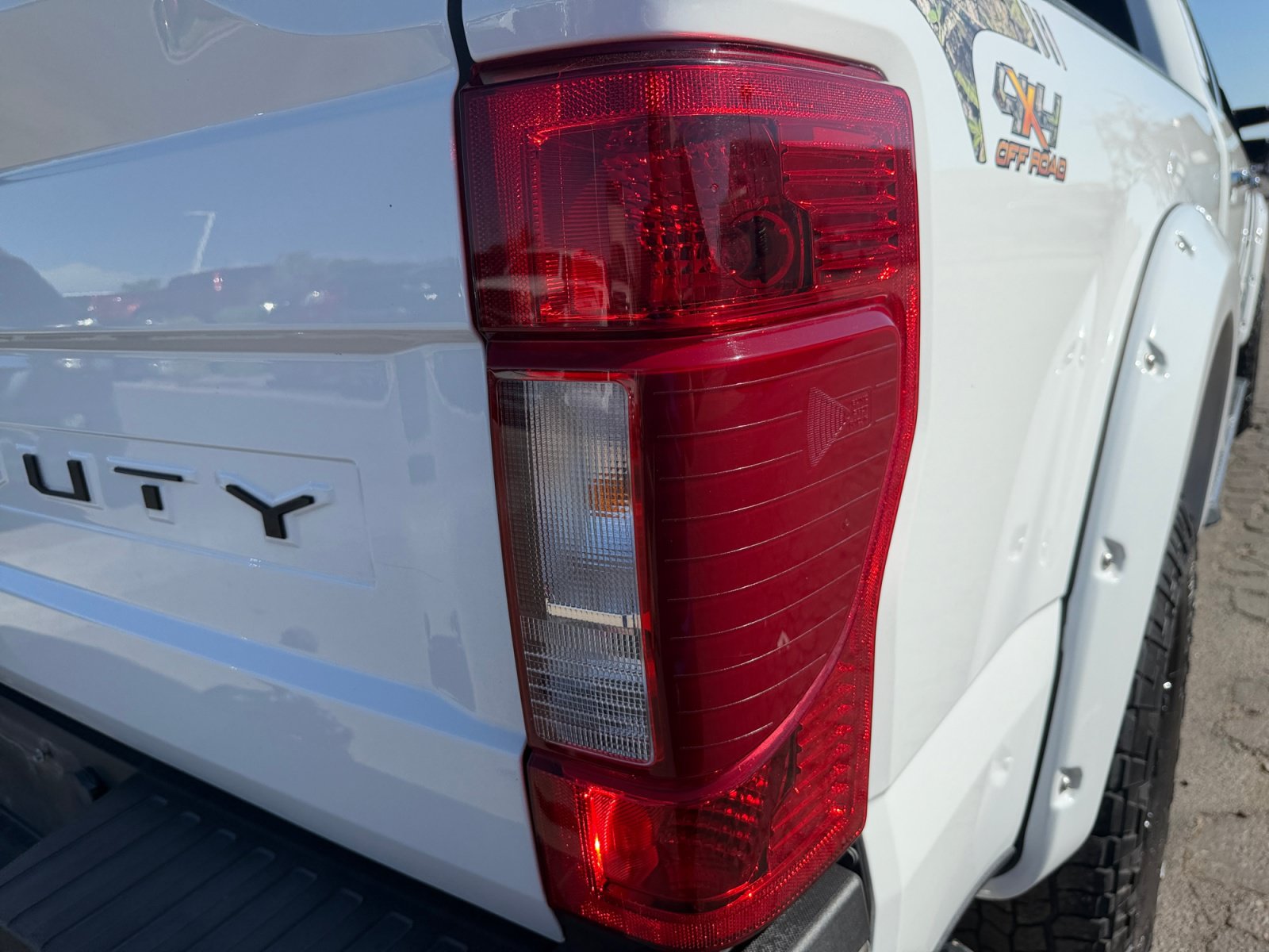 Used 2022 Ford F250 XLT w/ XLT Premium Package AWD/4WD image 28