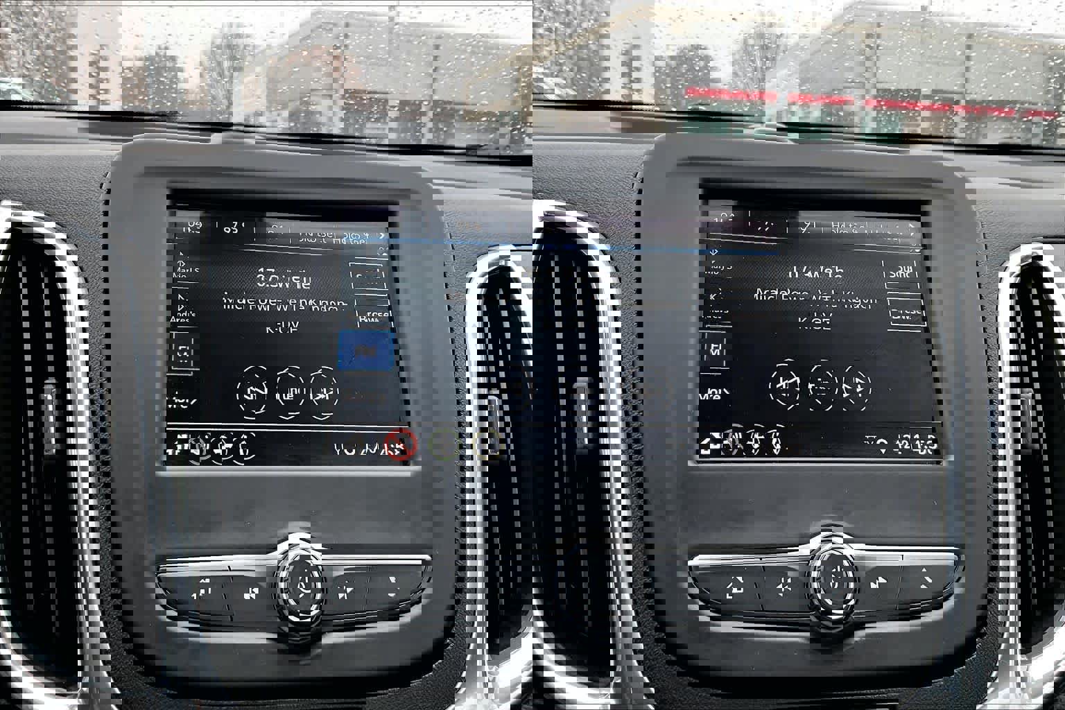 Used 2019 Chevrolet Equinox LT image 33