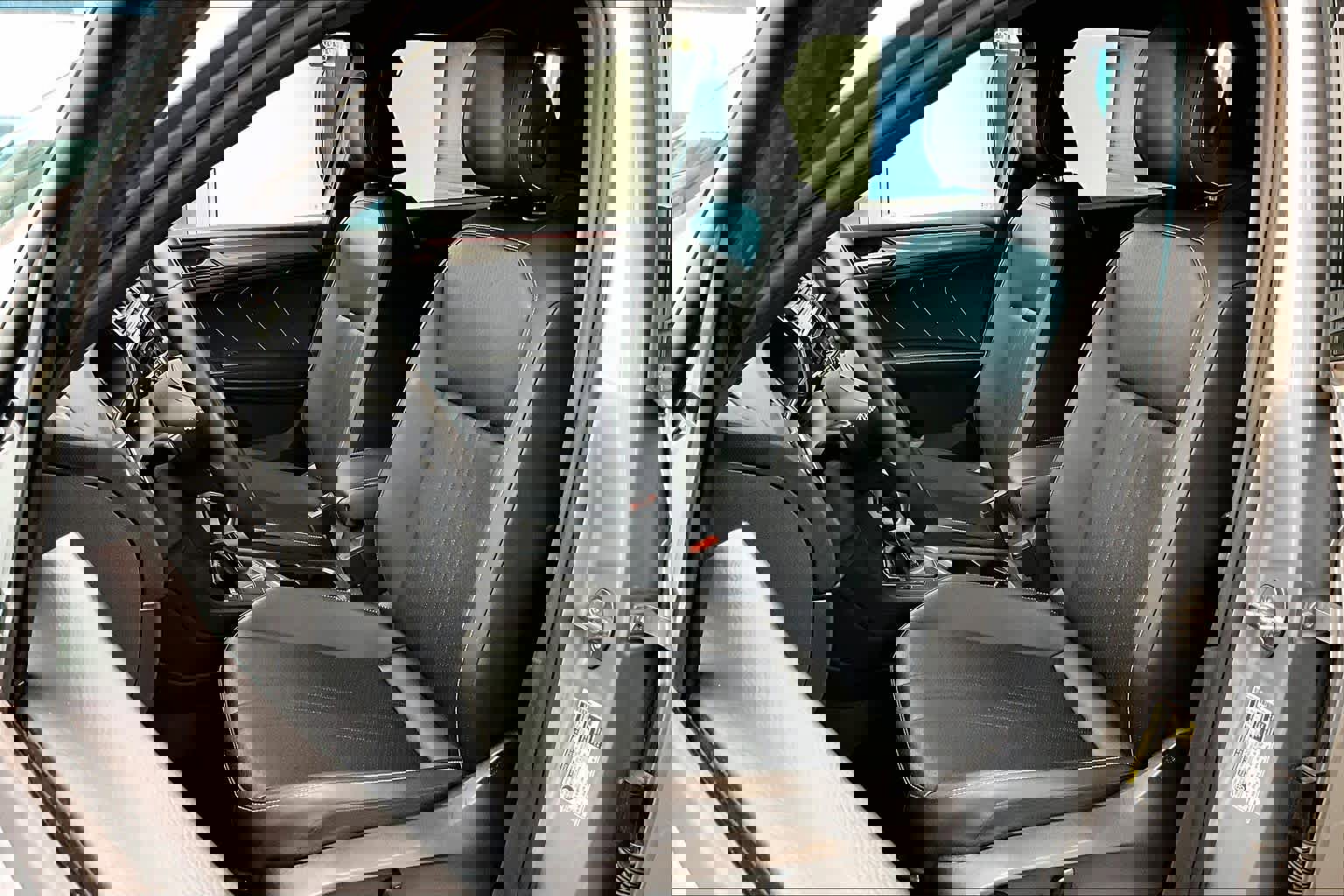 Used 2023 Volkswagen Tiguan SE R-Line image 7