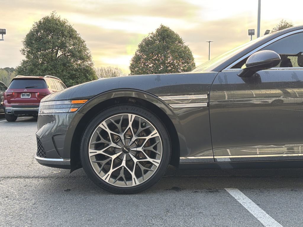 Used 2024 Genesis G90 3.5T image 9