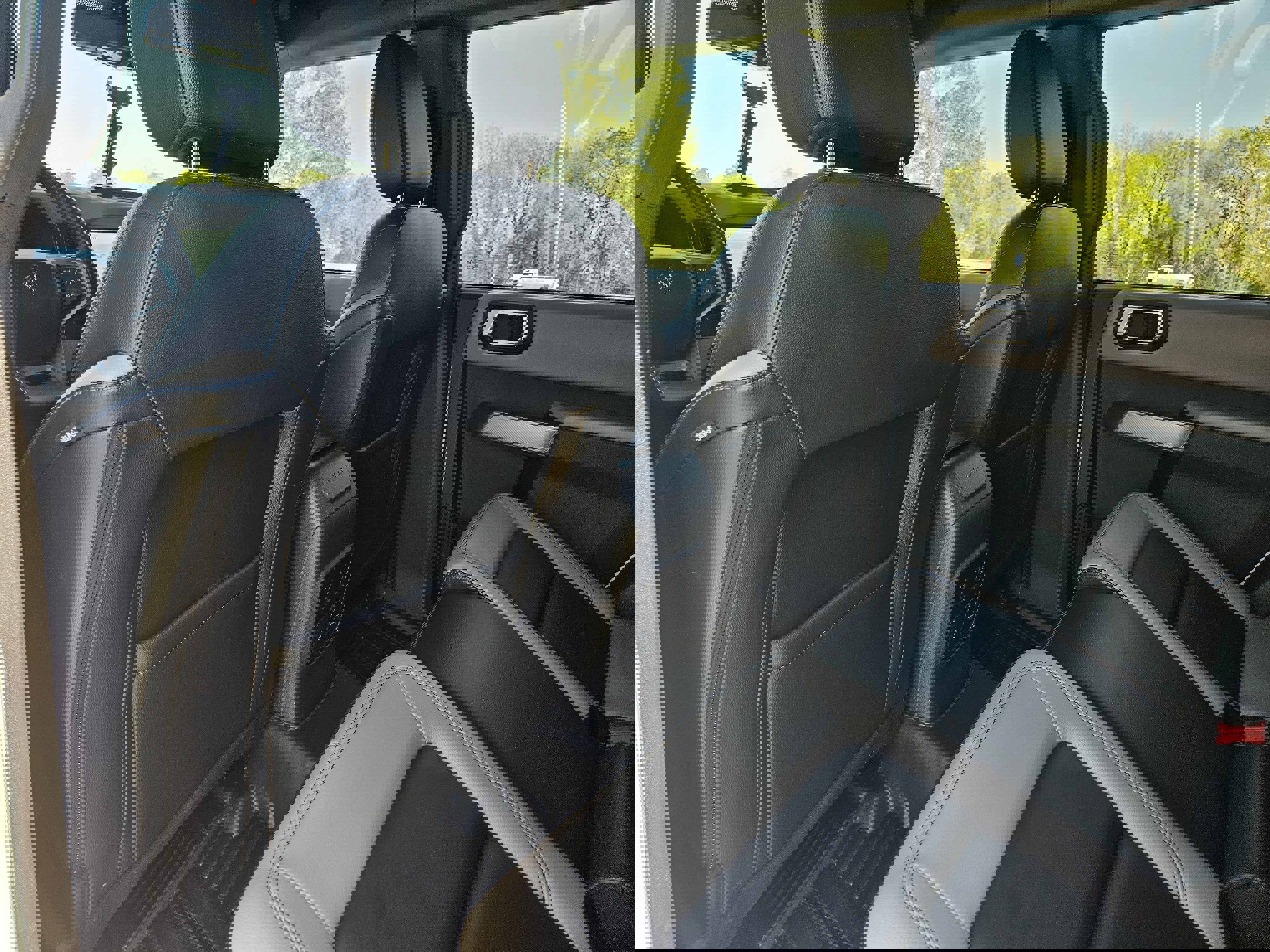 Used 2023 Ford Bronco Wildtrak image 30