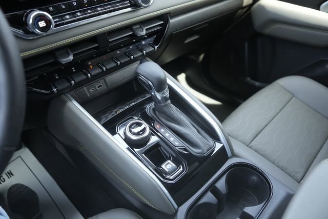 Used 2024 Chevrolet Colorado ZR2 w/ ZR2 Bison Edition AWD/4WD image 27