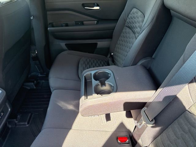 Used 2022 Nissan Pathfinder SV image 15