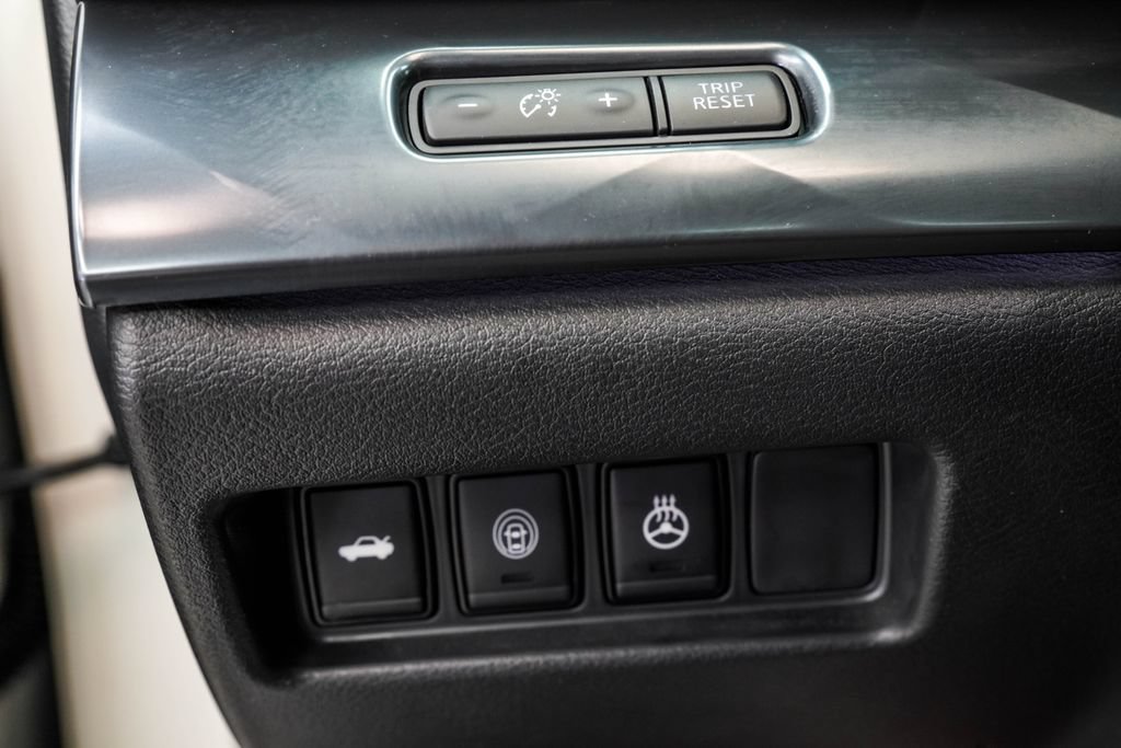 Used 2023 Nissan Maxima SR w/ Sport Mat Group FWD image 44