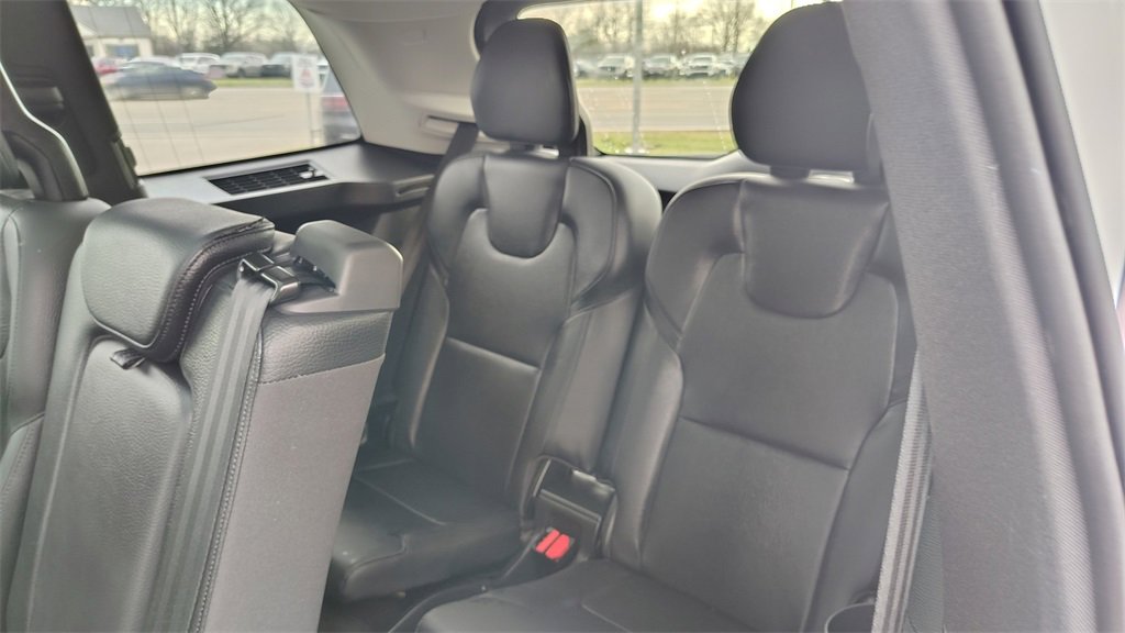 Certified 2024 Volvo XC90 T8 Plus w/ Protection Package Premier image 30