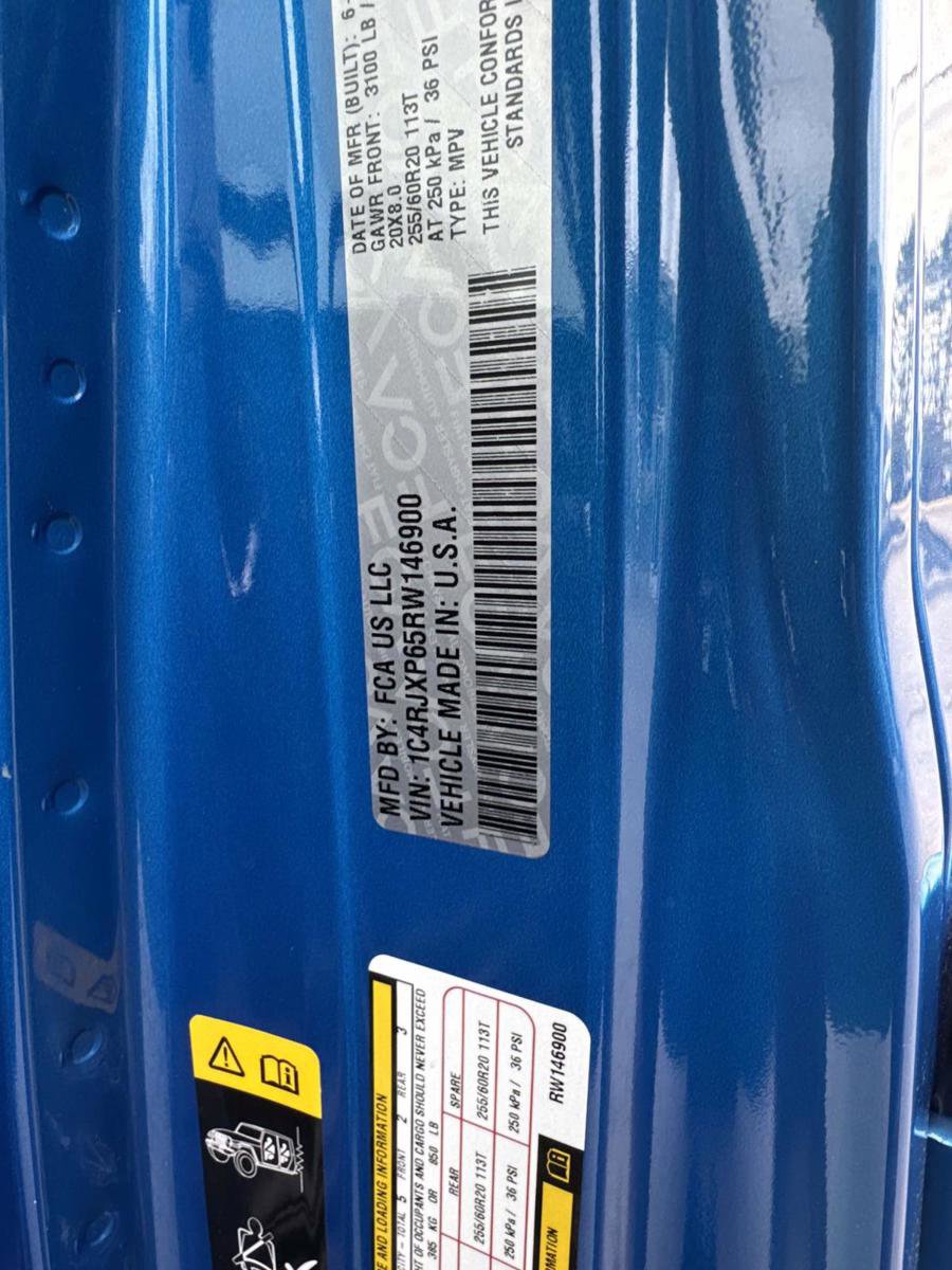 Used 2024 Jeep Wrangler Unlimited Sahara w/ Safety Group image 26