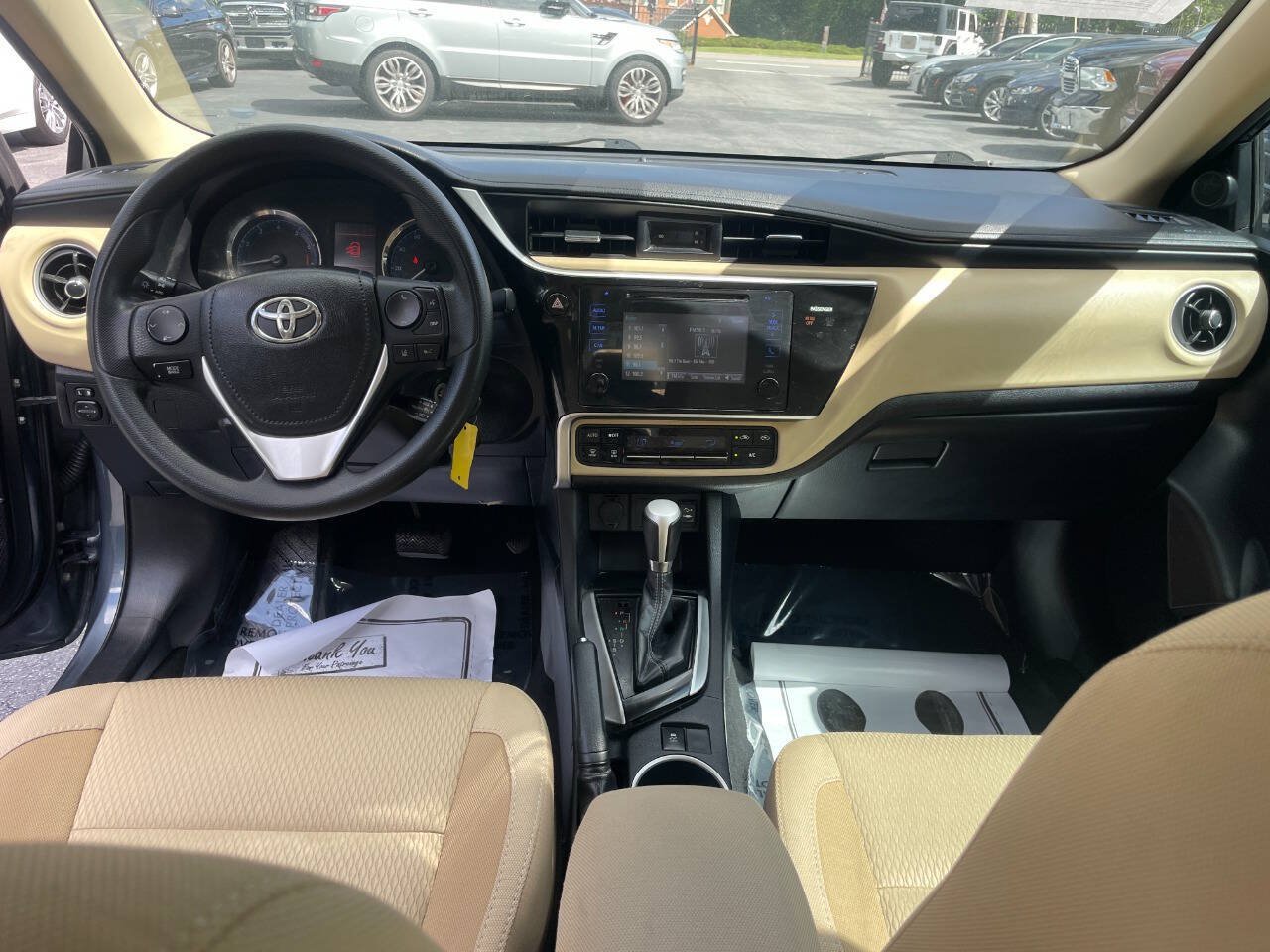 Used 2017 Toyota Corolla LE FWD image 13