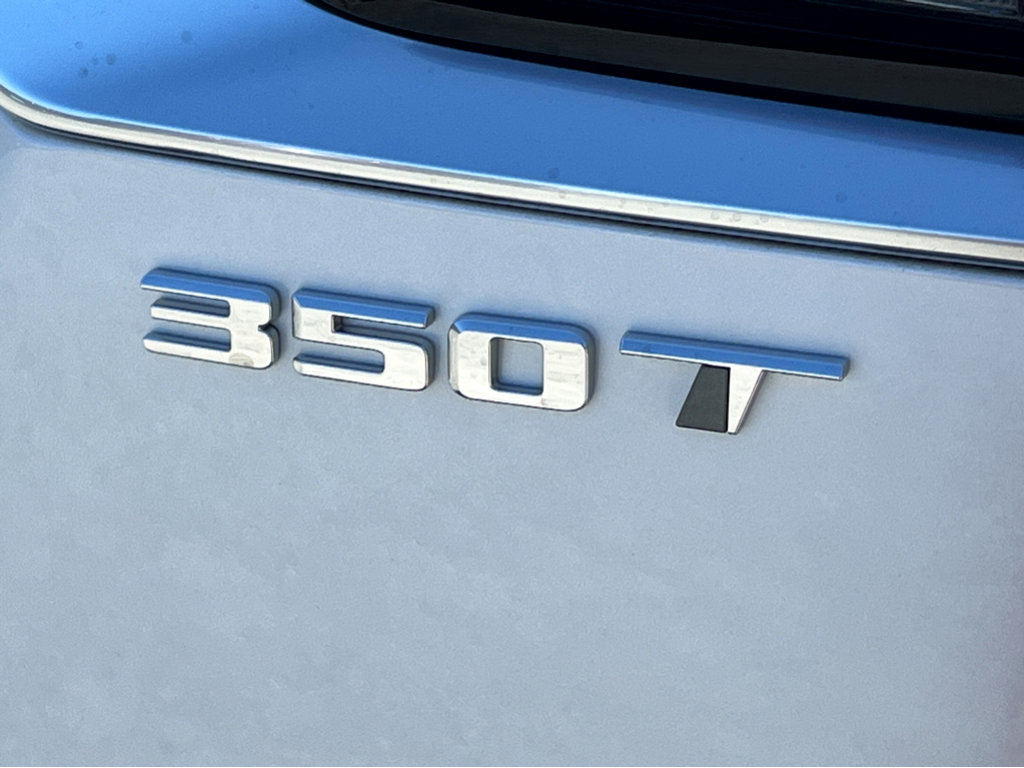 New 2025 Cadillac XT6 Luxury image 27