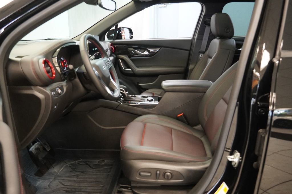 Used 2025 Chevrolet Blazer RS w/ LPO, Floor Liner Package AWD/4WD image 5