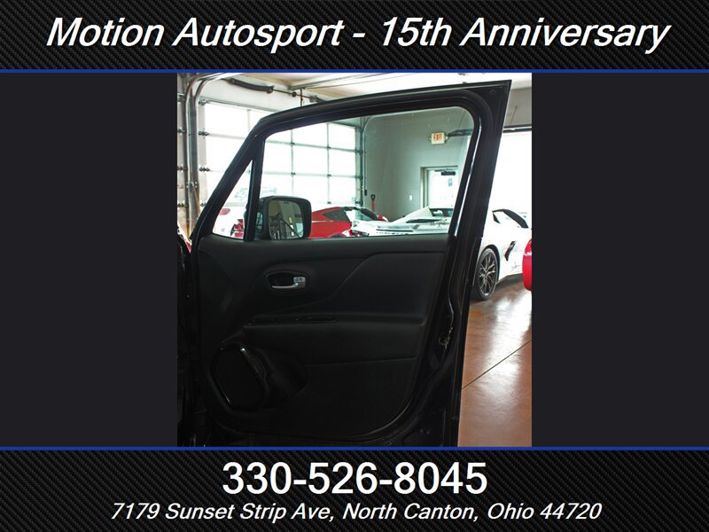 Used 2017 Jeep Renegade Altitude AWD/4WD image 24