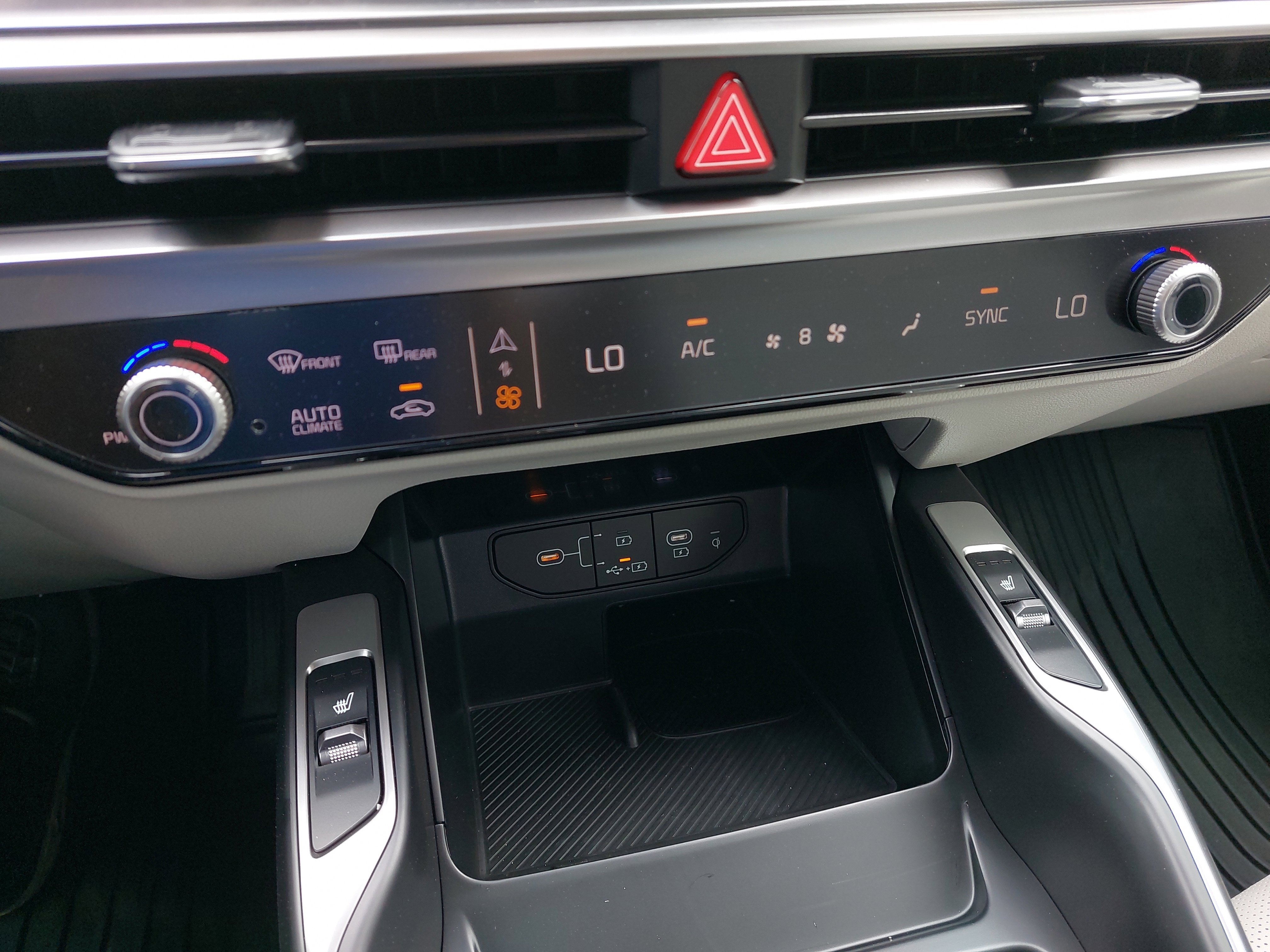 New 2025 Kia Sorento S w/ Panoramic Sunroof Package image 23