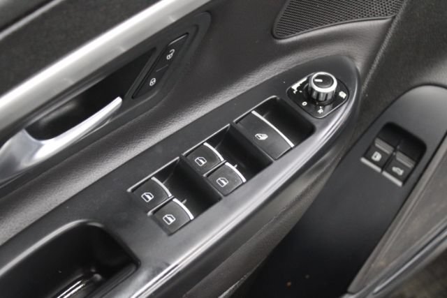 Used 2014 Volkswagen Eos Komfort FWD image 10