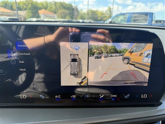 New 2026 Chevrolet Traverse LT w/ Sun and Wheel Package image 21