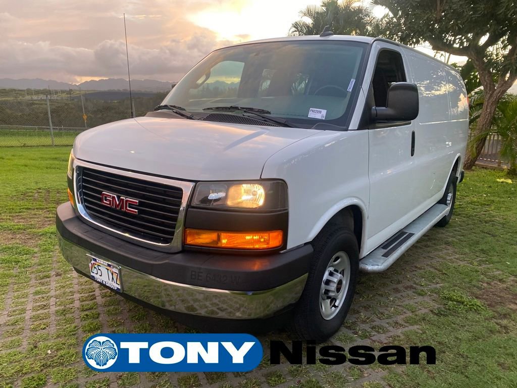 Used 2023 GMC Savana 2500 w/ Driver Convenience Package image 3