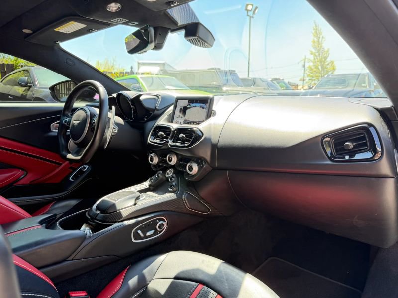 Used 2020 Aston Martin V8 Vantage Coupe RWD image 23