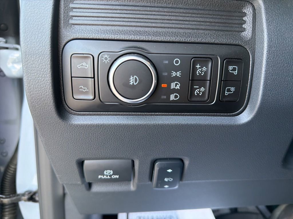 Used 2026 Ford F350 Platinum w/ Tremor Off-Road Package image 31