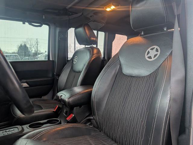 Used 2015 Jeep Wrangler Unlimited Sport image 9