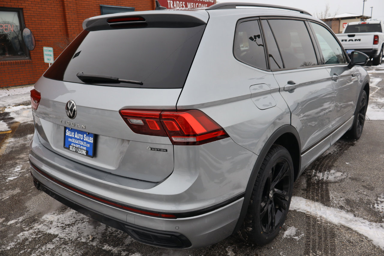 Used 2023 Volkswagen Tiguan SE R-Line image 8