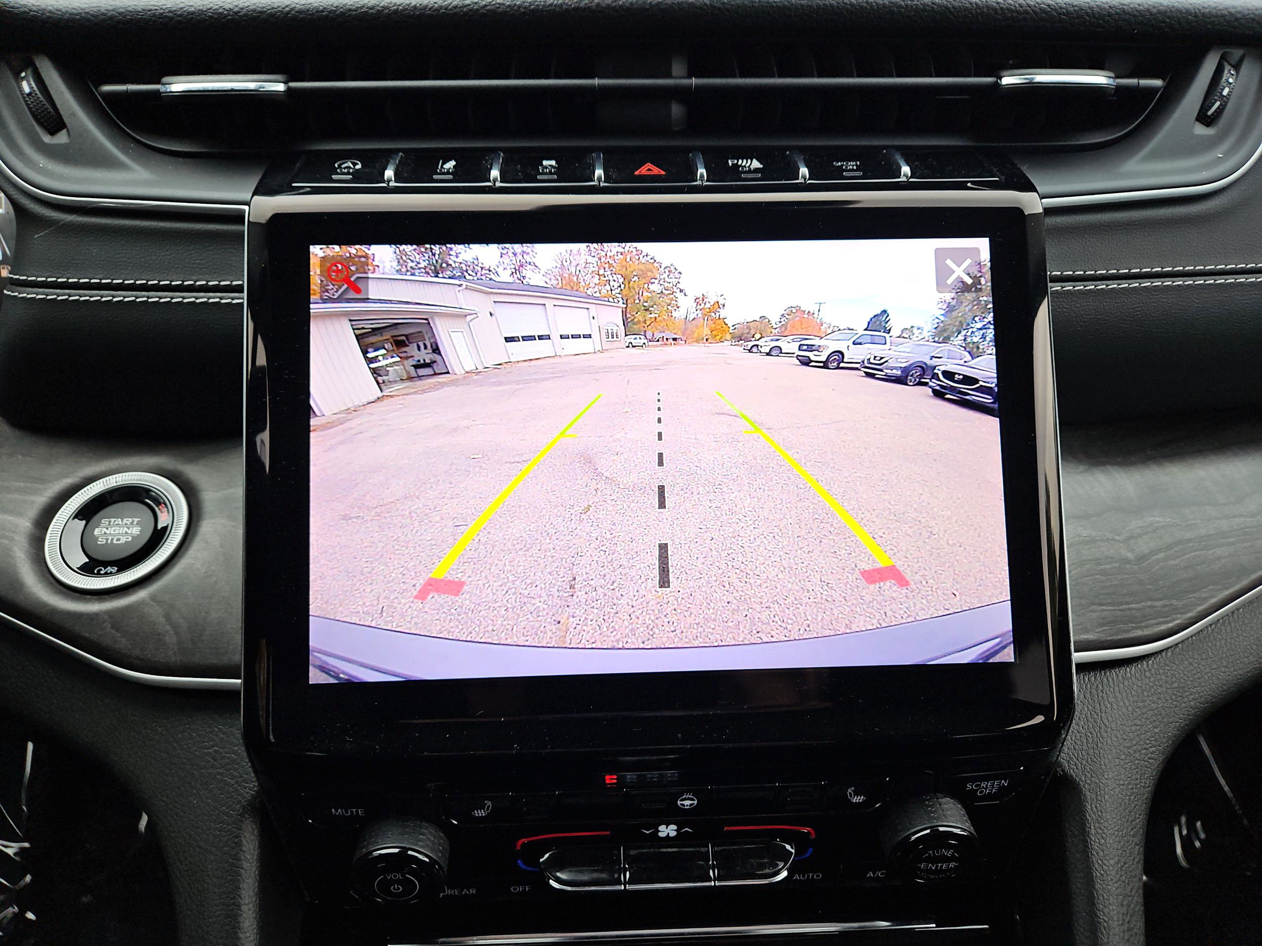 Used 2023 Jeep Grand Cherokee Limited RWD image 53