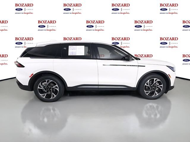 Certified 2024 Lincoln Nautilus Premier AWD/4WD image 9
