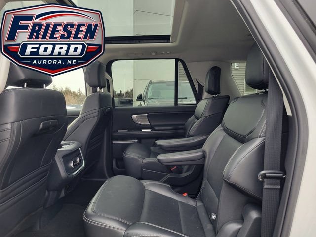 Used 2025 Ford Expedition Max Platinum AWD/4WD image 25