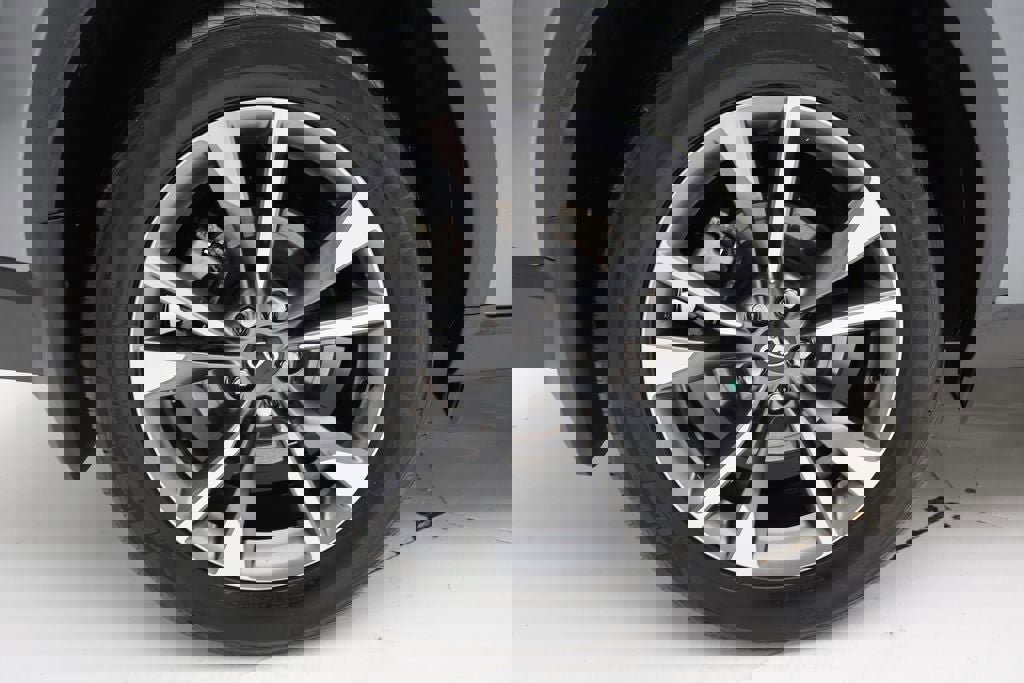 Used 2023 INFINITI QX60 Luxe w/ Cargo Package image 9