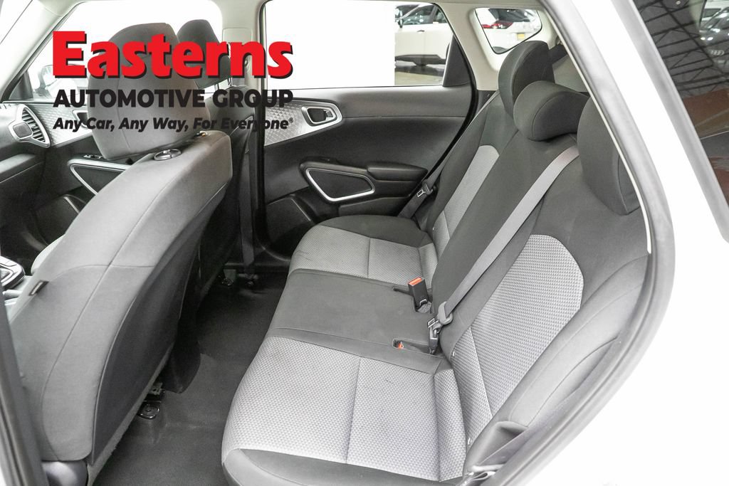 Used 2023 Kia Soul LX FWD image 21