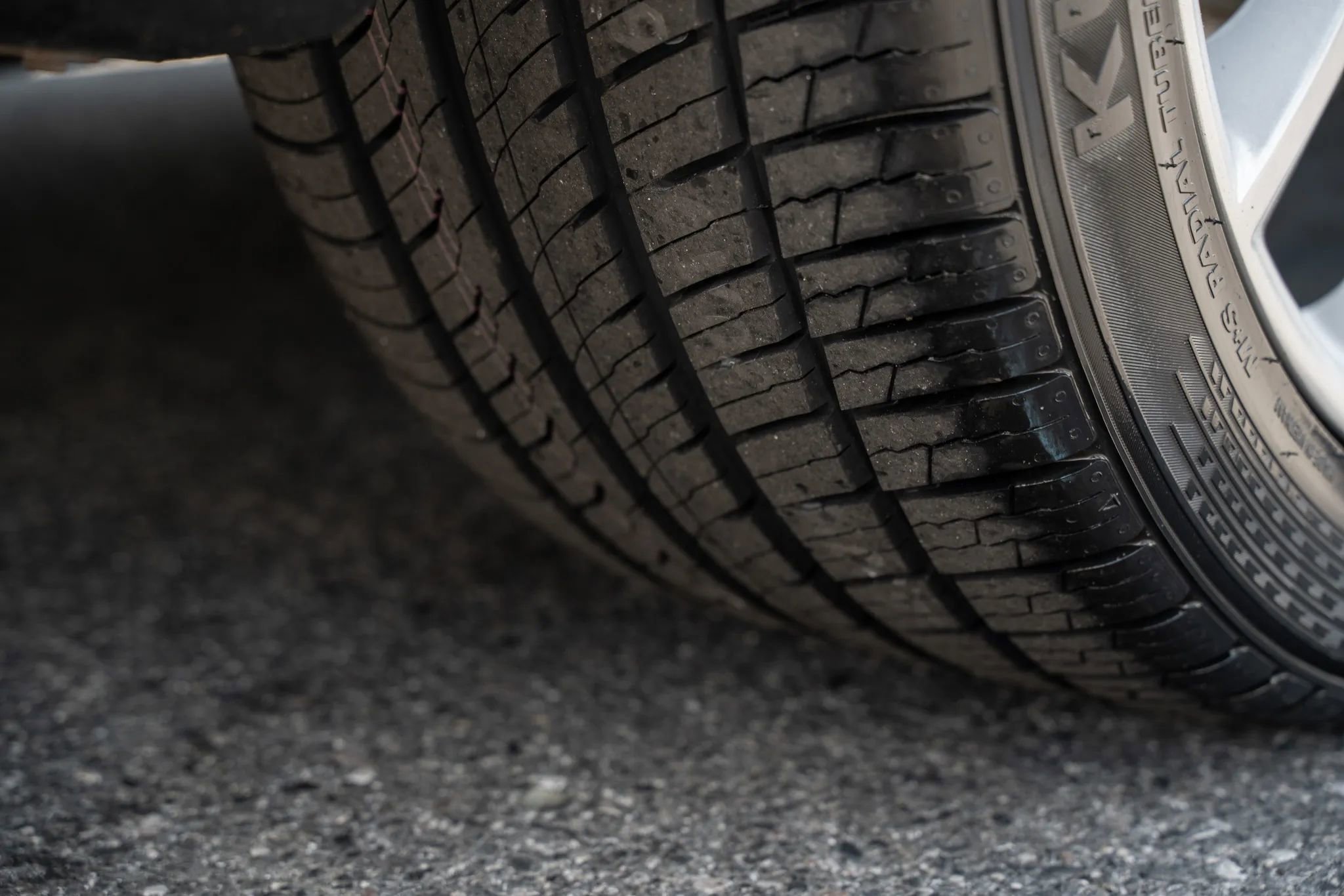 Used 2013 Jaguar XJ AWD image 34